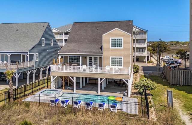 Sundancer: Oceanfront w/ Poolside Bliss & Amazing Views, Pet Friendly
