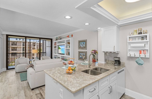 Charming beachfront getaway! Pool and elevator both up and running!