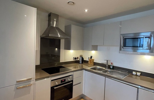 Sunny 1-Bed Flat | Near Greenwich & Deptford