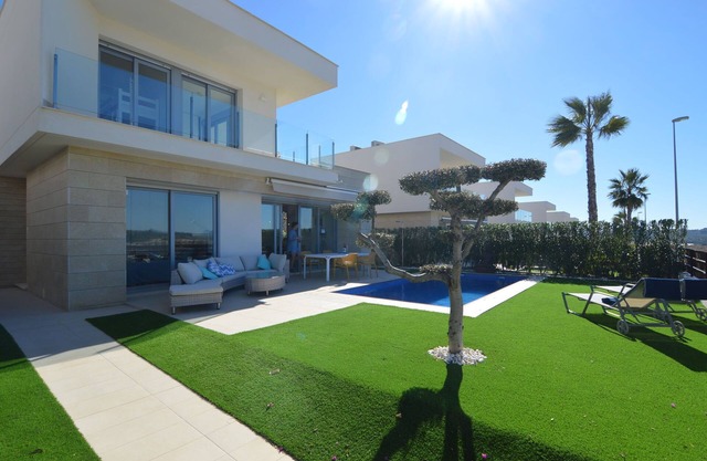 Villa en Orihuela junto a Vistabella Golf
