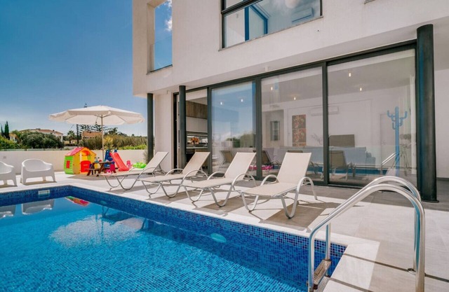 SunnyVillas:2BR+Ensuite CozyVilla*Private Pool*AL9