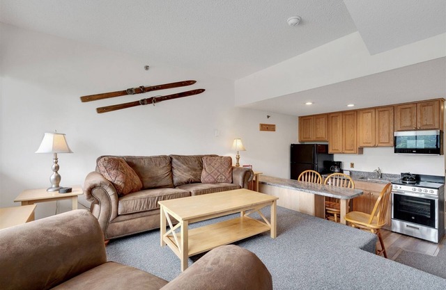 Sunrise A-133 | 1 Bed, 1 Bath