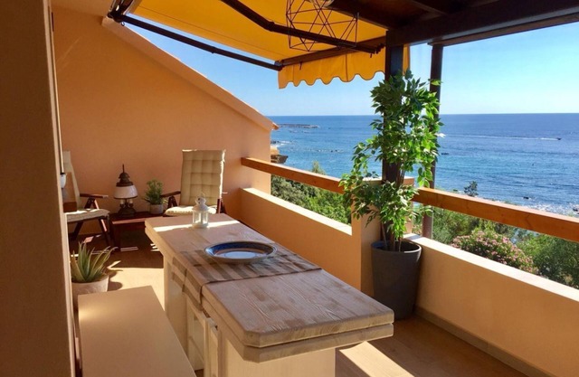 Sisters' Sunrise Home de frente el mar