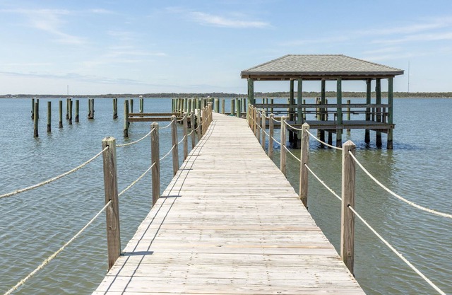 Sunset Bay - Enjoy expansive water views from your private Lanai!