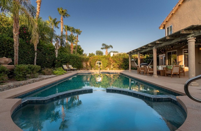 Sunset Disco: Large Pool/Spa @ Lush Family Retreat