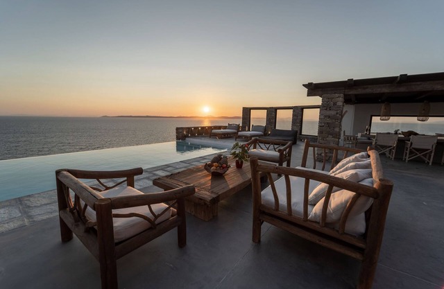 Sunset holiday Villa with unlimited sea view