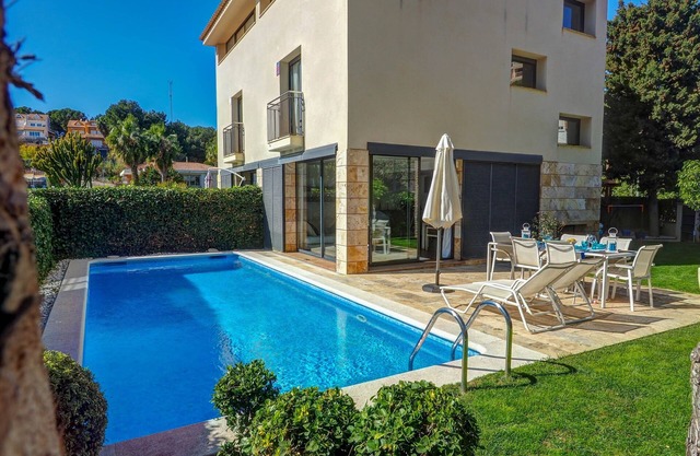 Sunset House by Hello Homes Sitges