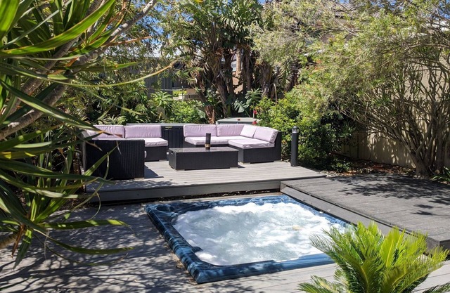 'Sunset on Birubi': admite mascotas, aire acondicionado, vistas al agua, WIFI y spa al aire libre