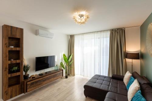Sunset Resort 102