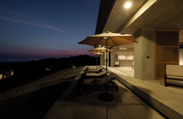 Sunset Villa beachfront
