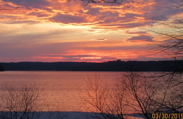 A orillas del lago en el lago Wallenpaupack