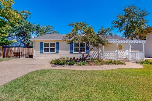 Sunshine House Texas Hideaway