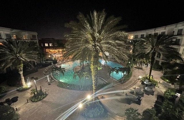Sunshine Suite 2BR/Pet-Handicap Friendly/Pool View/10 Min Disney