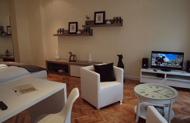 Super * * * apartamento en la estación principal con jardín, internet, lavadora