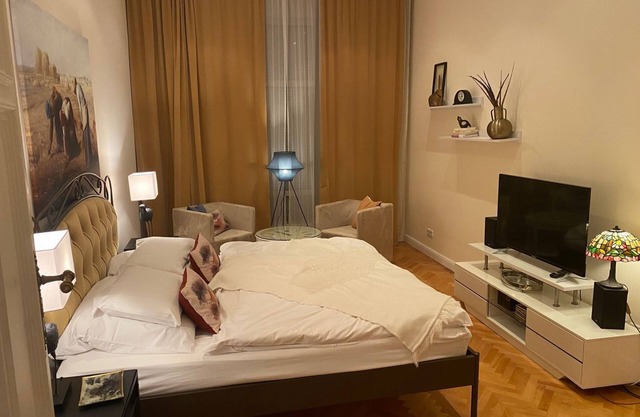Super * * * apartamento en la estación principal con internet, lavadora