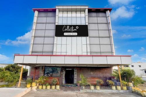 Super Collection O Karnampet Gate Formerly KVS Residency