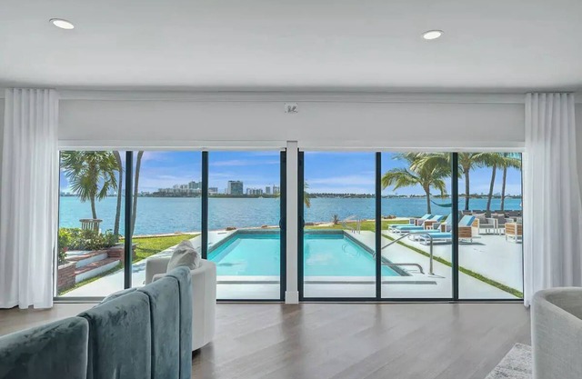 Super Luxury Bayfront Compound