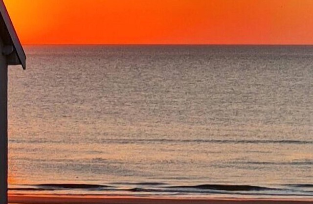 Super estudio 4 personas, frente al mar, cerca de la playa + parking.