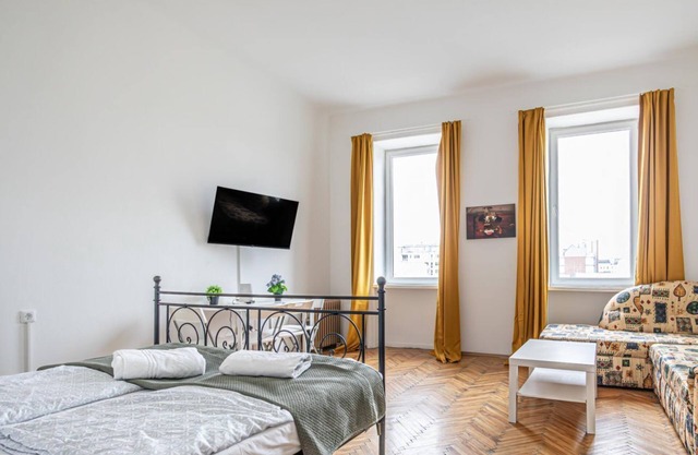 Superb 2BR Apt. Very Spacious @the Millenium Tower