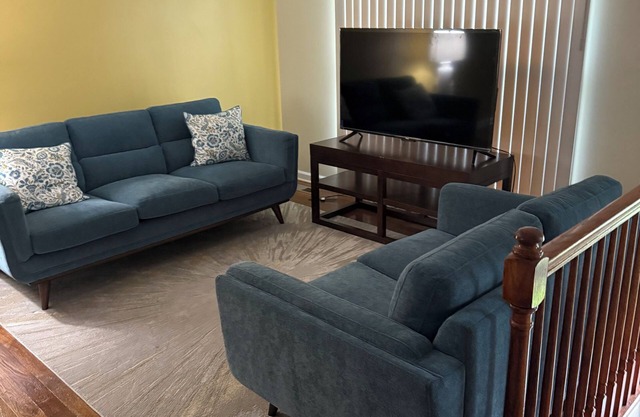 Superb 3-bedroom house with fitness room in Chicago Heights