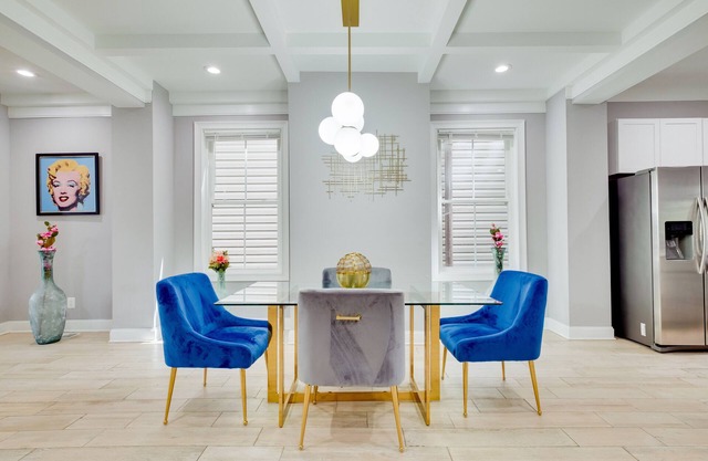 Superb 3BR W/Balcony Near Capitol Center