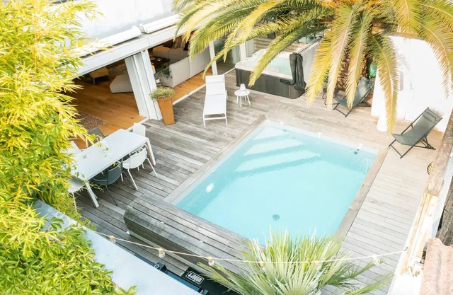 Arquitectura de la casa 5min Tranvía B piscina climatizada y aire acondicionado
