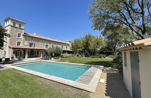 Magnífica casa de campo, piscina climatizada, jardín magnífico, calma, aire acondicionado