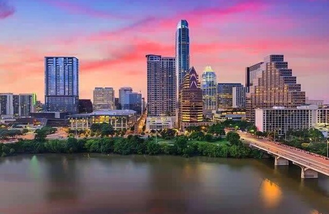 Superb location steps to DT and UT