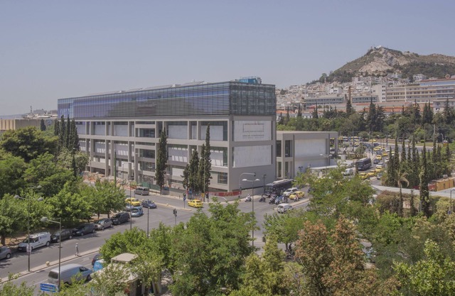 Magnífico apartamento con servicio para 4 en el corazón de Atenas con vista
