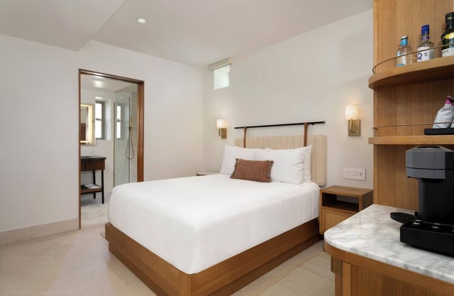 Superior Queen NW, Alma San Juan, Rooftop Pool, Heart of Old San Juan