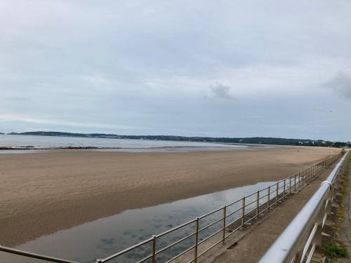 SWANSEA BAY, MARINA & ARENA VIEW Mins to BEACH & CITY