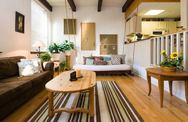 Sweet City Retreat! Luxury Art Loft