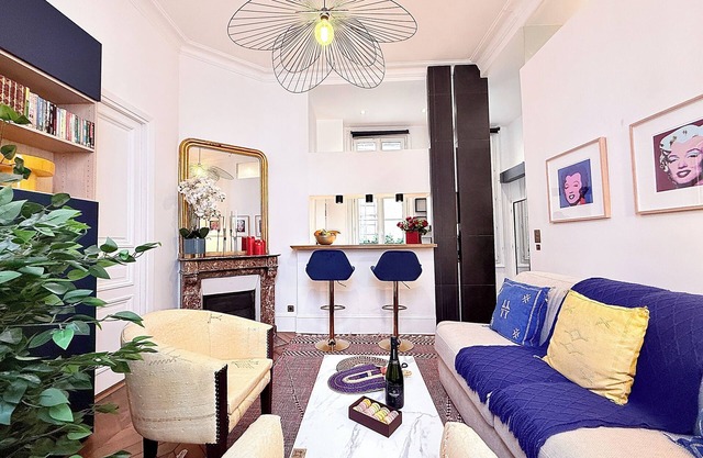 Sweet Paris, 1 BR / 1 BA, 4 guests, 430 sq ft