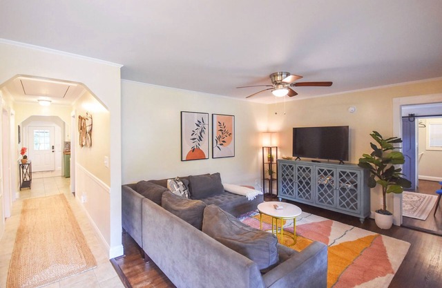 Sweet Retreat w/ Fire Pit, Near Downtown & Golf