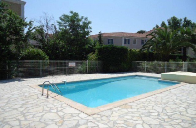 Piscina, playa, gran terraza amueblada.