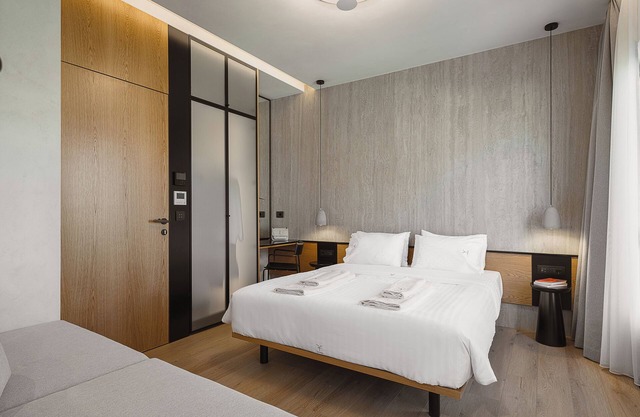 T Suite -Luxury Retreat in the Heart of Chania Old Town