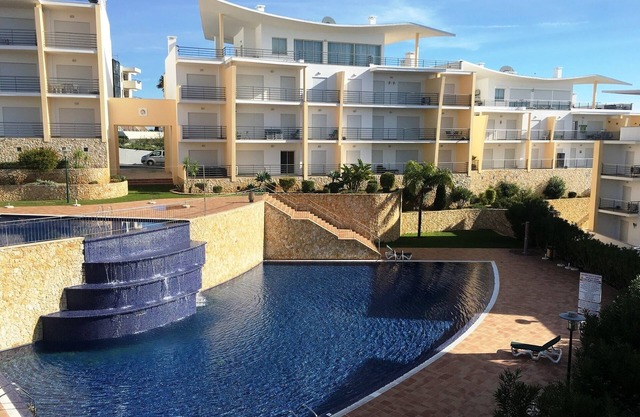 Apartamento T1 +1, reformado, hermosa vista al mar y al puerto, wifi y a / c