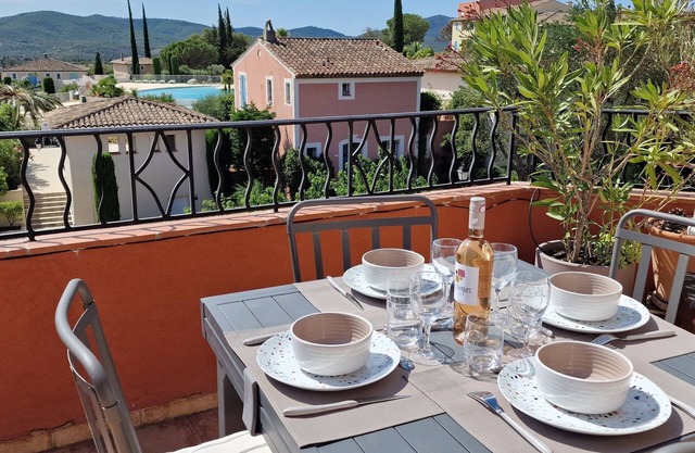 T2 Dans le Domaine du Golfe, Piscine et vue Panoramique