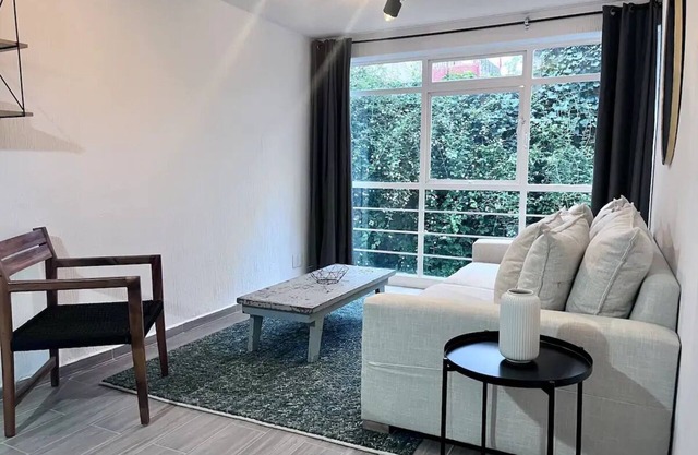 T201 - 1BDR / 1BTH - Una Habitación Piso, Capacidad 2