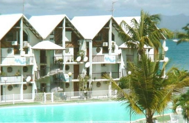 T3 Duplex piscina acceso directo playa