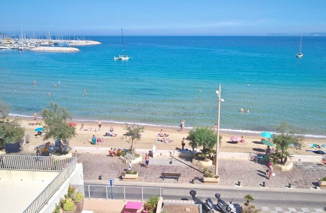 T3 centro completo, primera línea en primera línea tranquila, propietarios cercanos