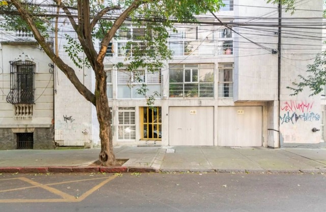 T304- 1 BR /1 BTH - Una Habitación Piso, Capacidad 2