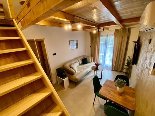 Taca House - Airport apartman