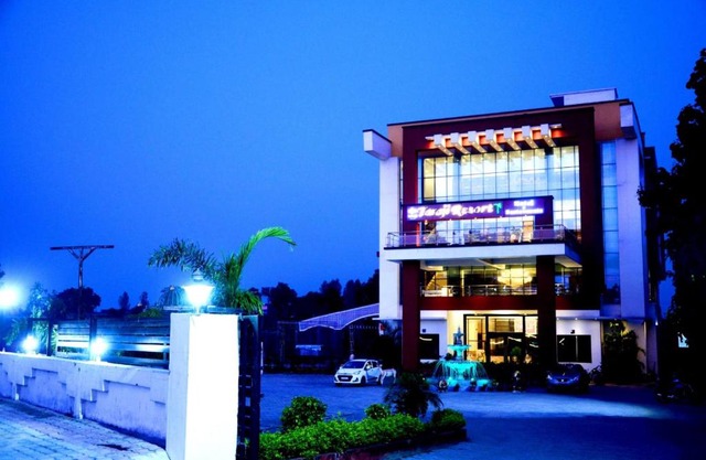 Taraji Resort