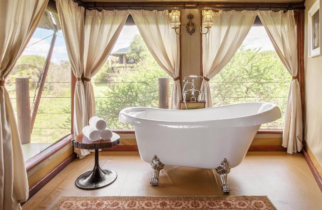 TARANGIRE KURO TREETOP LODGE