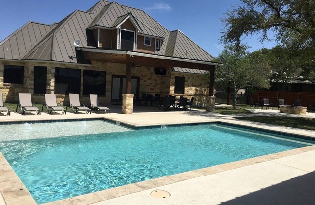 Tatanka @ Frio Premier Rental Homes