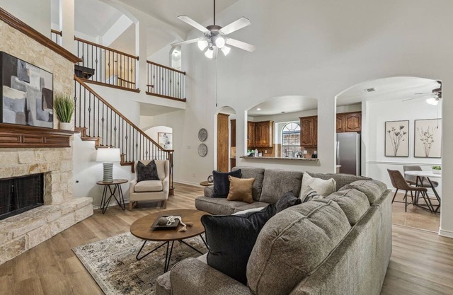TCH - Spacious 5bd/3.5ba in Fort Worth with Office