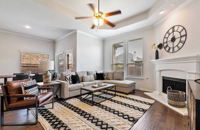 TCH - Spacious 5bd/3ba in Fort Worth w/ Workspace