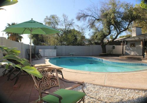 Tempe Escape with Heated Pool, Billiards & Firepit Fun