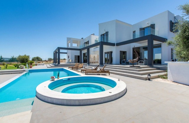 Nueva Villa Lux ★ PISCINA PRIVADA E HIDROMASAJE ★ BBQ ★ SeaView ★ 12 Pers